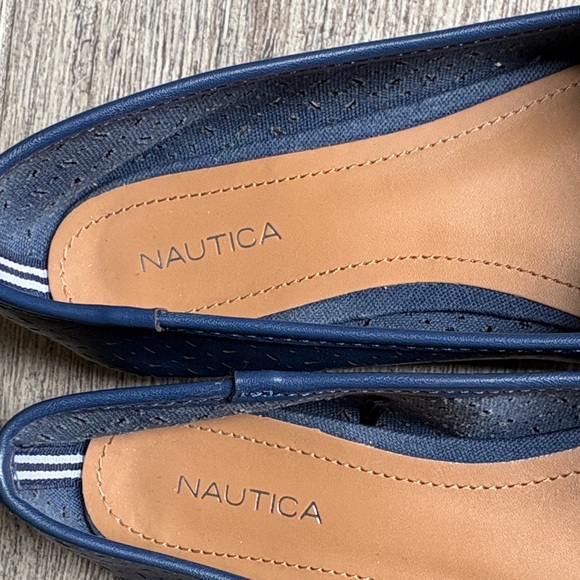 Nautica Blue Perforated Bow Ballet Flats - Picture 2 of 6
